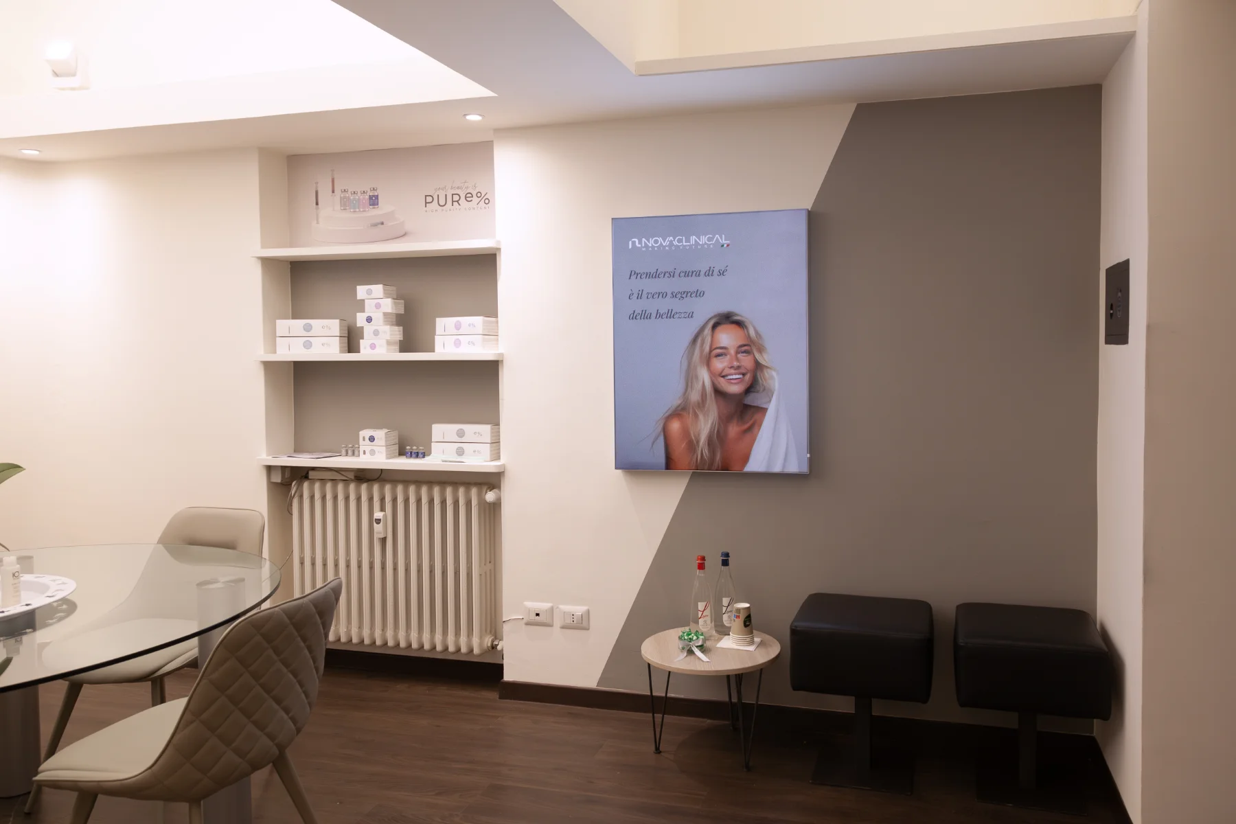 sala-attesa-pareti-beige